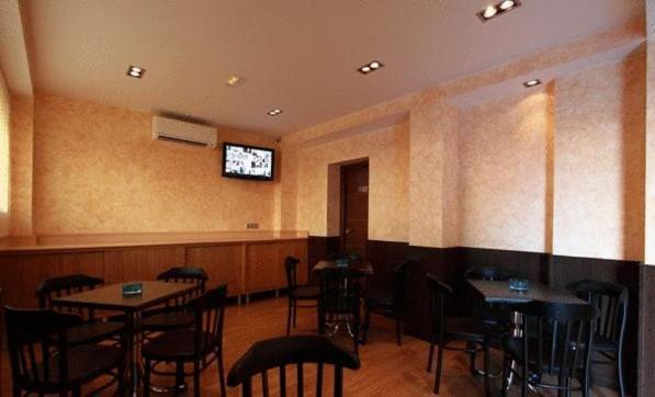 Hostal Avenida Barajas Madrid Buitenkant foto