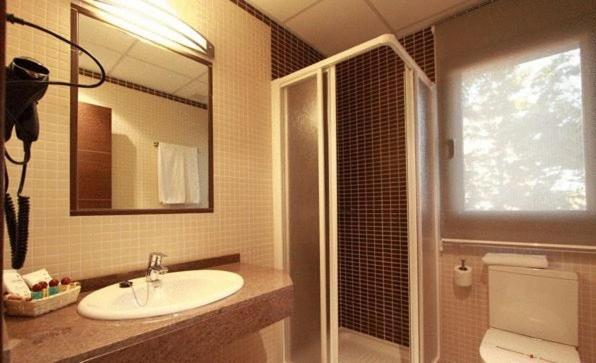 Hostal Avenida Barajas Madrid Kamer foto